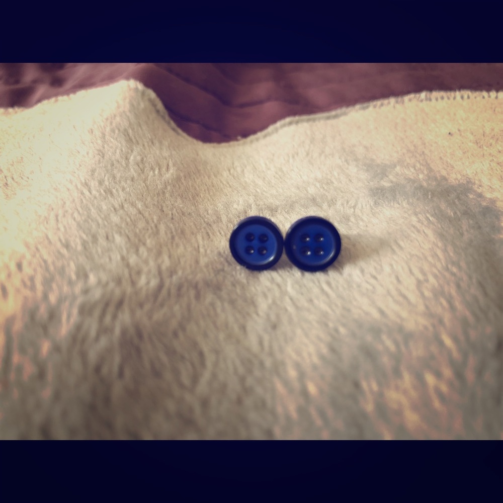 Throw back to the 90’s button earrings!